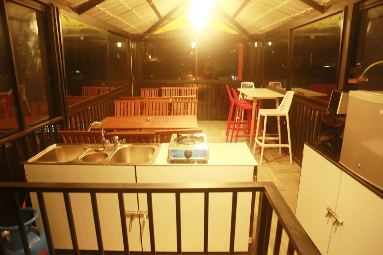 Mid Town Hostel Kandy Exterior foto