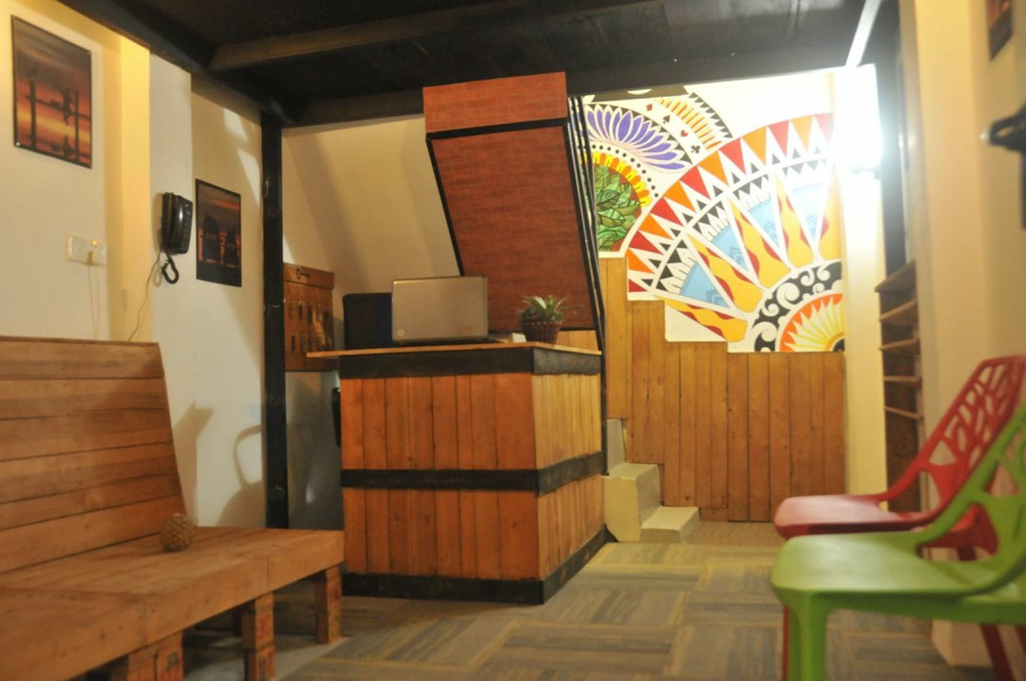Mid Town Hostel Kandy Exterior foto